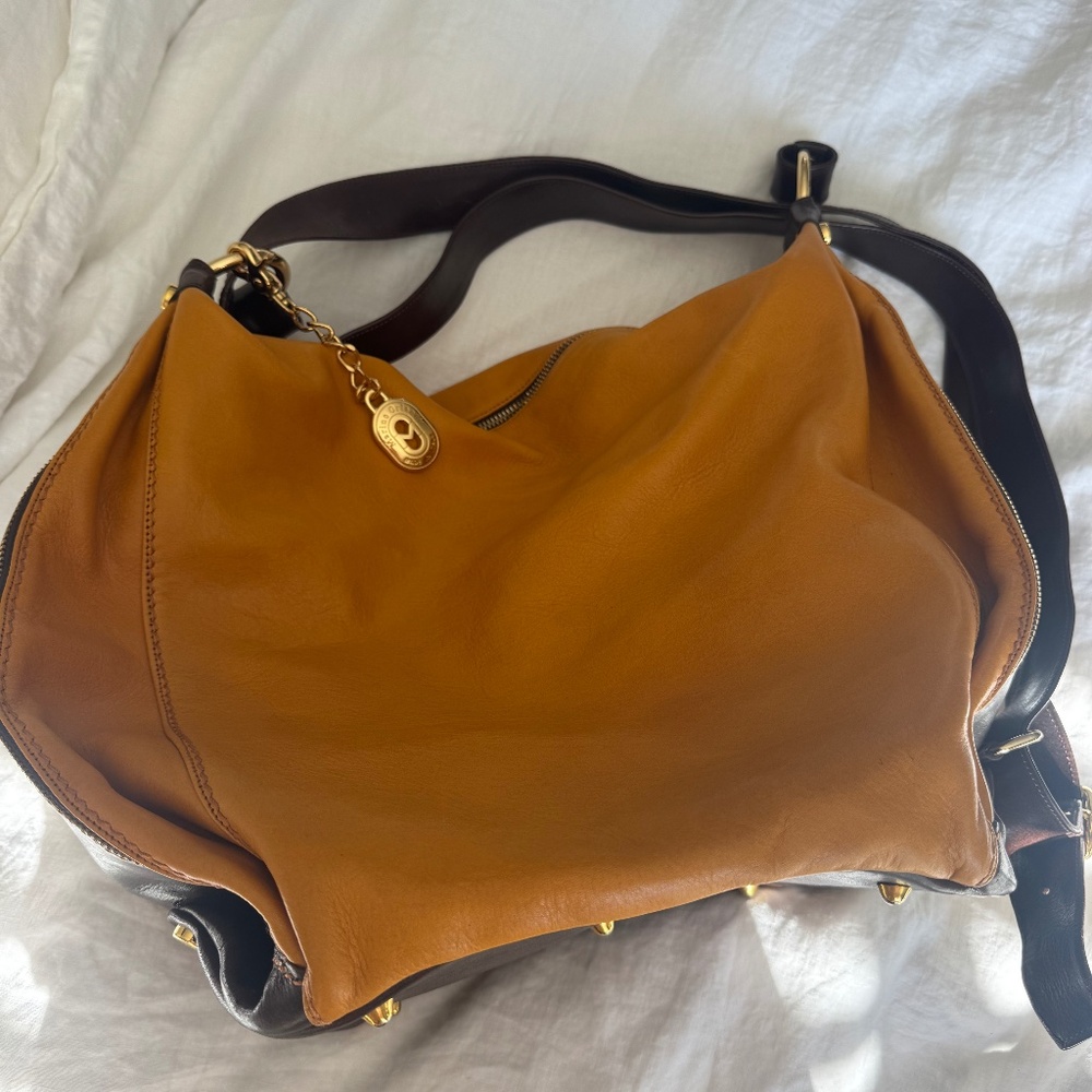 MARINO ORLANDI SADDLE BROWN ITALIAN DESIGNER LARGE BACKPACK SLING BAG!